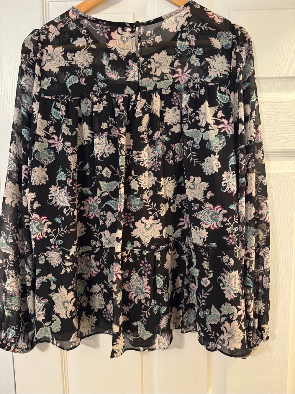 Vince Camuto Black Floral Peasant Blouse - Picture 3 of 7